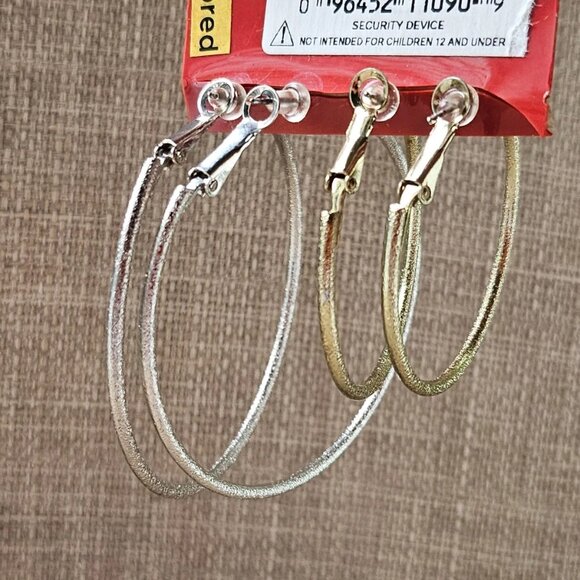 Arizona Jean Company Women Earrings Silver and Gold Tone Hoop Loop Jewelry - Picture 2 of 10